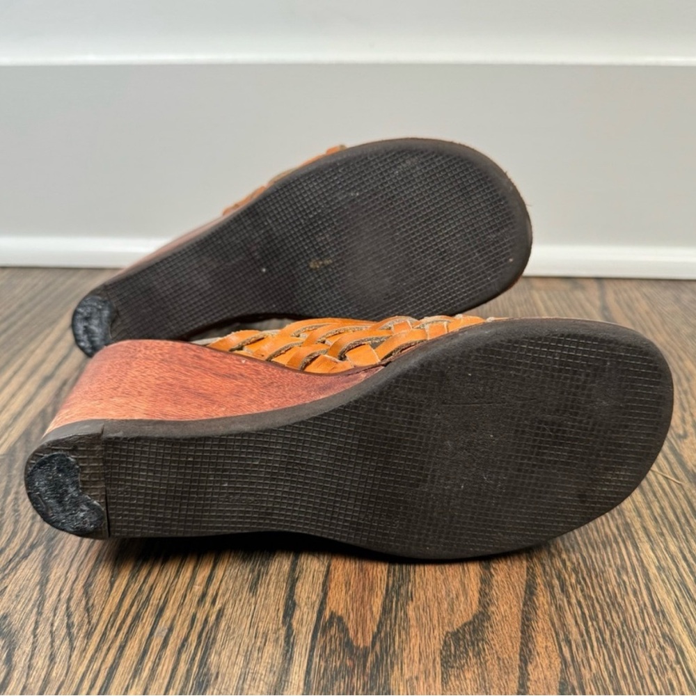 Vintage 1970s QualiCraft Casualets Brown leather woven wedges size 7.5 - Picture 8 of 8